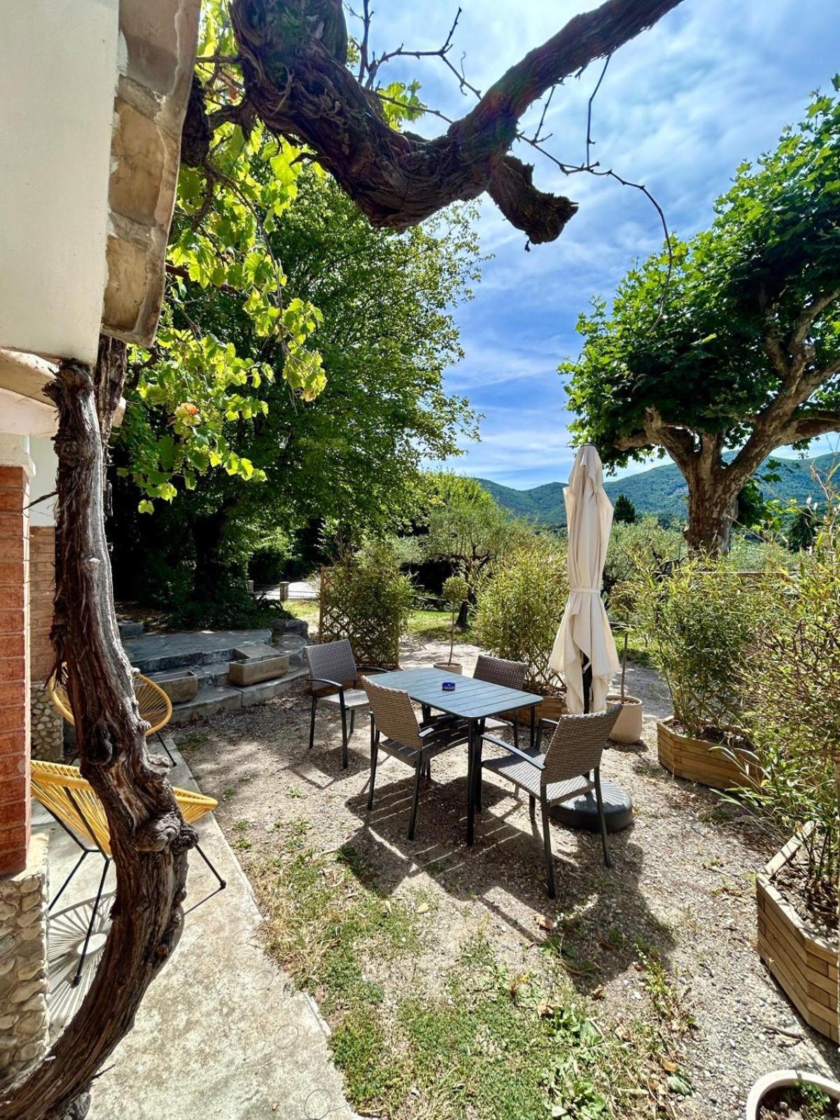 Le Maelia Apartment Nyons Exterior foto