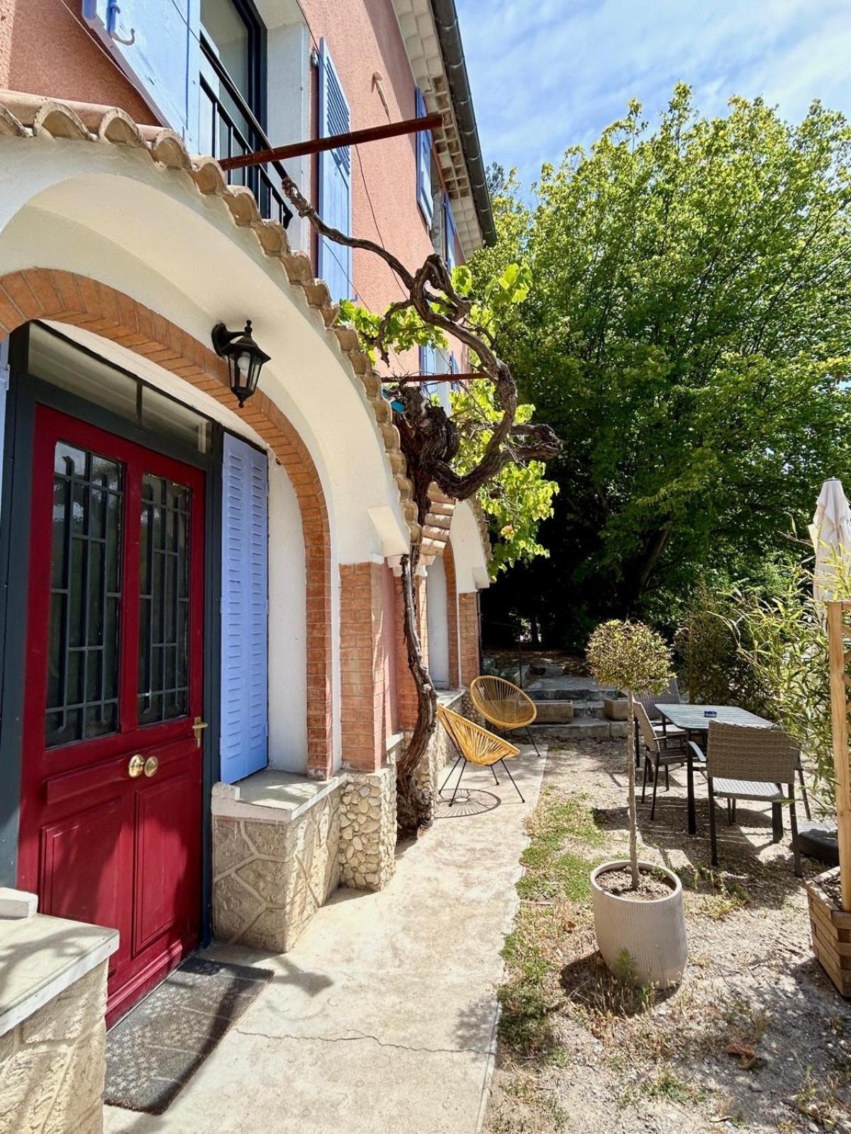Le Maelia Apartment Nyons Exterior foto
